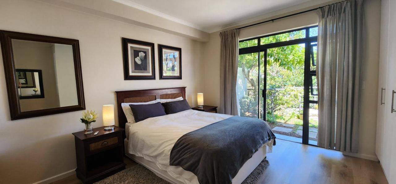 Waterside Townhouse Apartment Cape Town