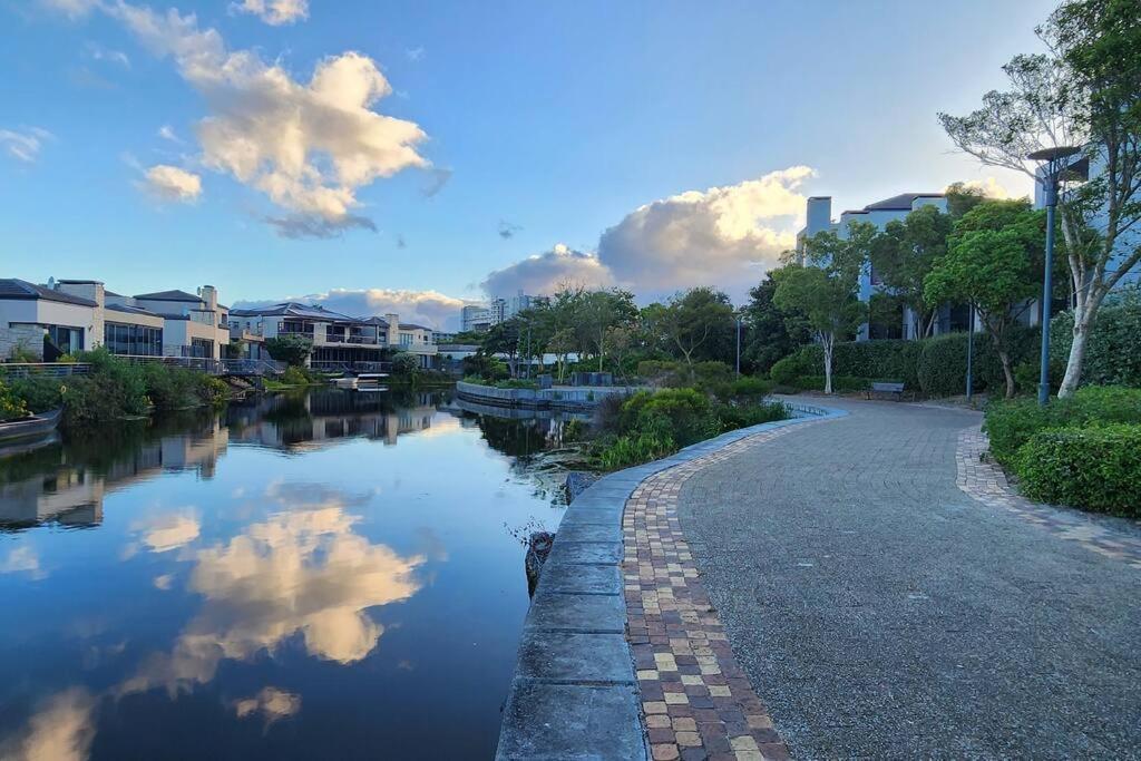 Apartment Waterside Townhouse *